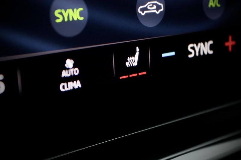Škoda Octavia 4 Combi 1.5 TSI 110 kW - fotka 38 z 49