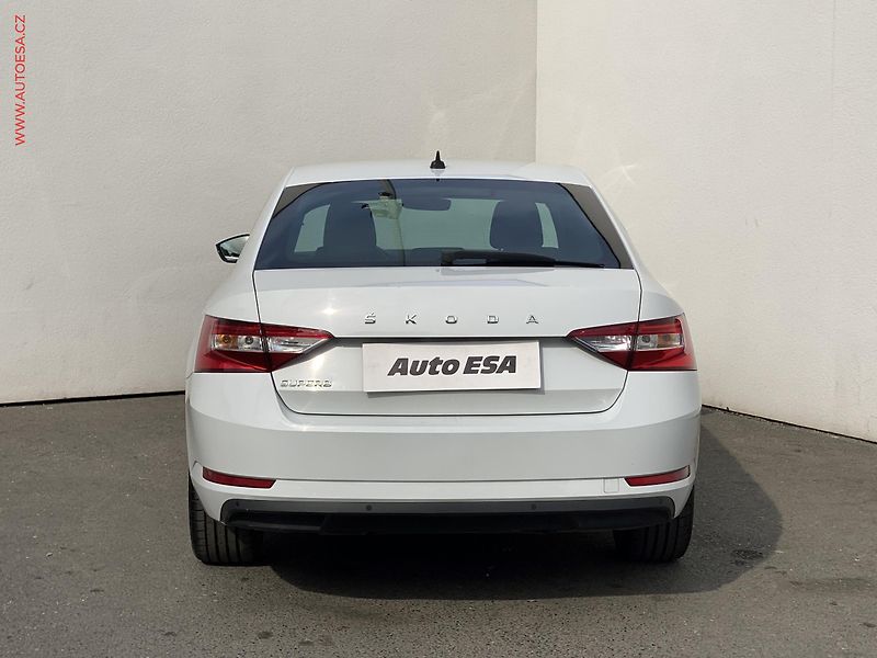 Škoda Superb (2019) 2.0 TDi, ČR, Ambition, DSG - fotka 5 z 18