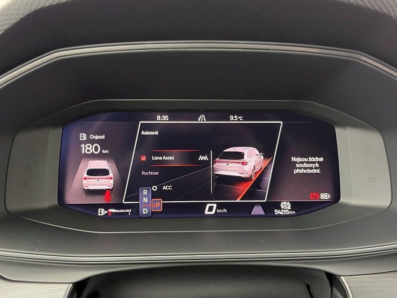 Cupra Leon (2023) ST 2.0 TSI 180kW DSG - fotka 10 z 33