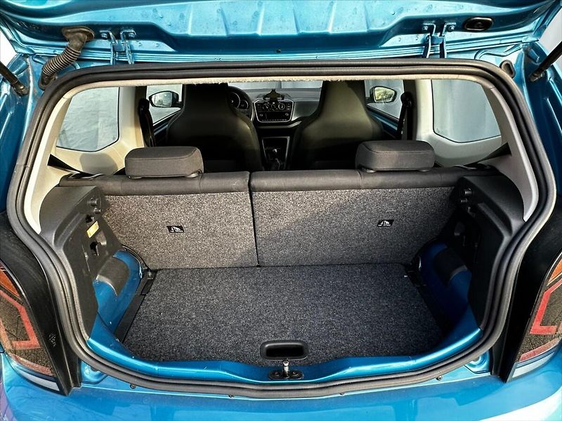 Volkswagen up! 1,0 CNG 50kW-kamera - fotka 14 z 29