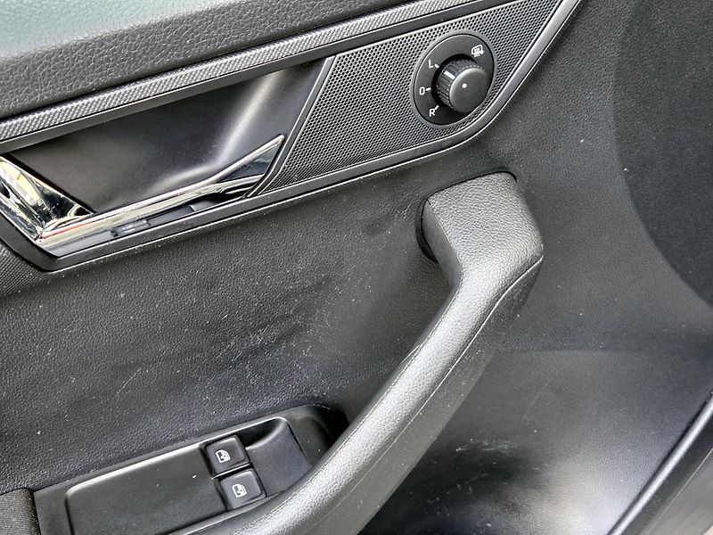 Škoda Fabia PANORAMA,SERV.KNÍŽKA 1.MAJ   - fotka 39 z 42