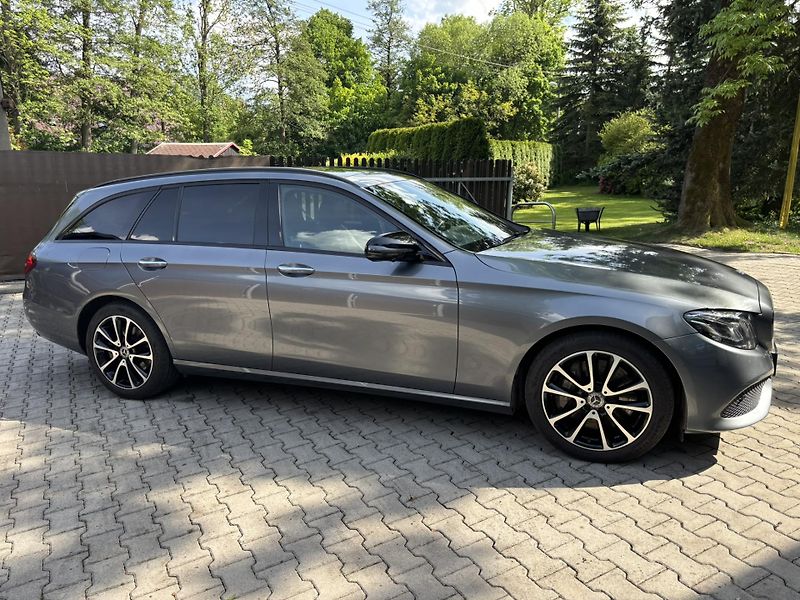 Mercedes-Benz Třídy E (2018) E400 D - fotka 6 z 32