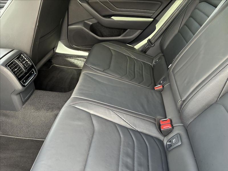 Volkswagen Arteon 2,0 TSI 206 KW,R-LINE,KŮŽE - fotka 13 z 31