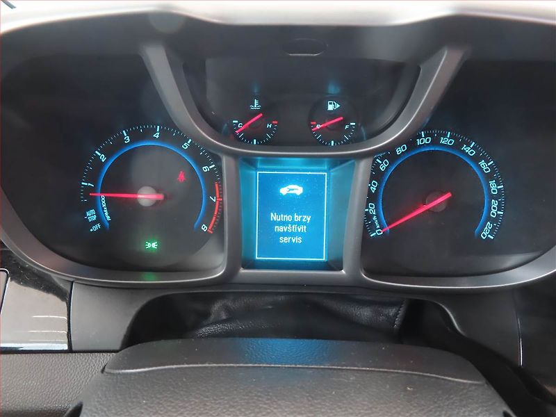 Chevrolet Orlando (2013) 1.4 T, 7 míst - fotka 11 z 18