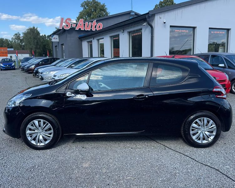 Peugeot 208 (2014) - fotka 7 z 13