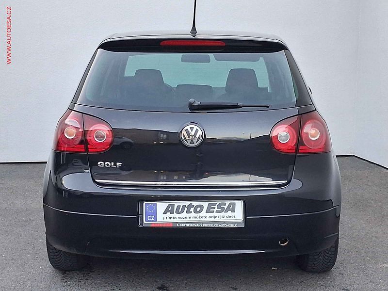 Volkswagen Golf (2008) 1.6i, Navi, AC - fotka 5 z 15