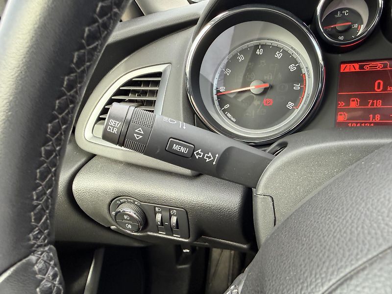 Opel Astra 1.4 88kw - fotka 25 z 42