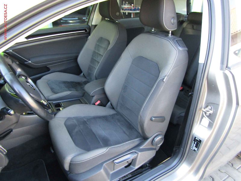 Volkswagen Golf (2013) 1.4 TSi, Highline, bixen, - fotka 9 z 18