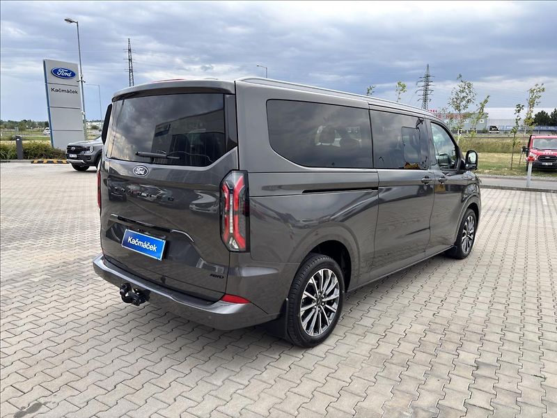 Ford Tourneo Custom 2,0 125kW Titanium X AWD L2 - fotka 5 z 48