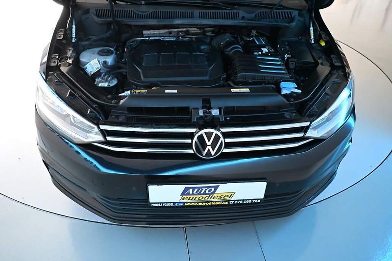 Volkswagen Touran (2023) 2.0 LED DSG ACC Tažné COMFORTL - fotka 28 z 32