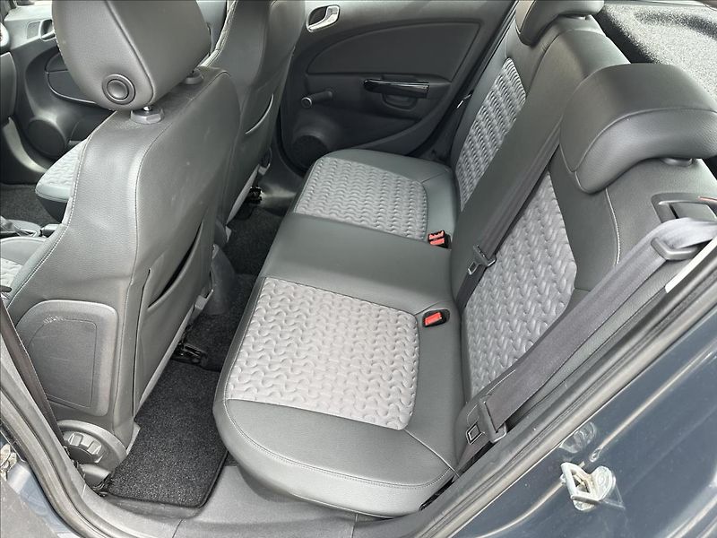 Opel Corsa 1,4 AUTOMAT - fotka 13 z 27