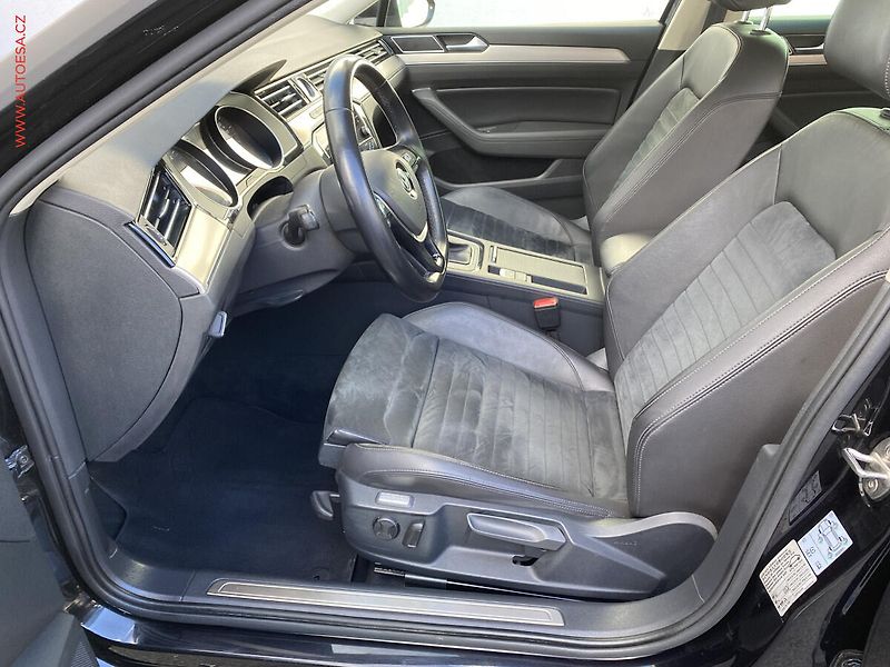 Volkswagen Passat (2017) 2.0 TDi, Highline, LED, navi - fotka 9 z 17
