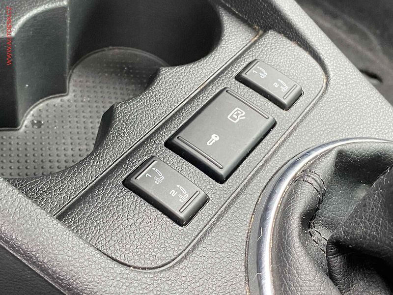 Škoda Roomster (2011) 1.2 TSi, Style Plus, panor, - fotka 14 z 17