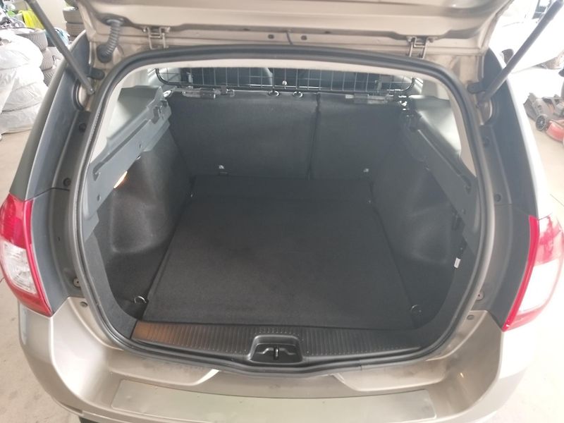 Dacia Logan (2014) 1,5DCi 66KW NAVI KLIMA TAŽNÝ - fotka 12 z 31