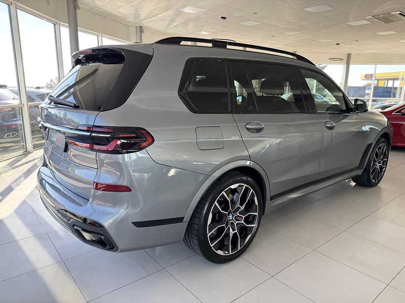 BMW X7 40d xDrive*M-SPORT*REZERVACE! - fotka 5 z 57