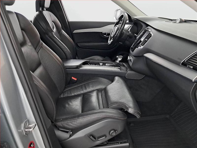 Volvo XC90 (2015) D5 AWD - fotka 9 z 29