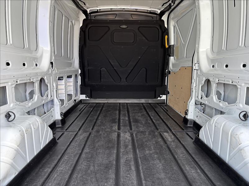 Ford Transit 2,0 EcoBlue 96kW L3 - fotka 11 z 38
