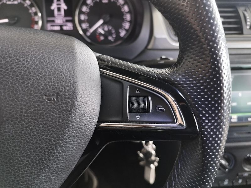 Škoda Rapid (2014) 1,6TDI,66KW,ALU,TAŽNÝ,TOP - fotka 27 z 27