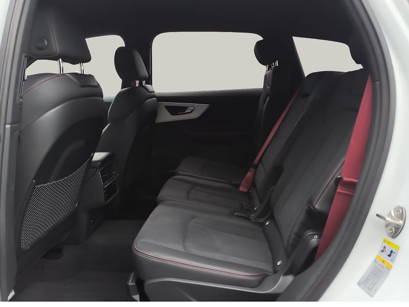Audi Q7 3.0TDi 210kW S-line - fotka 24 z 26