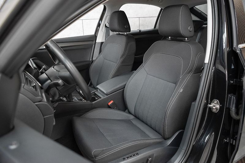 Škoda Superb 1.5 TSI STYLE*VIRTUAL*ČR 1.MAJ - fotka 10 z 43