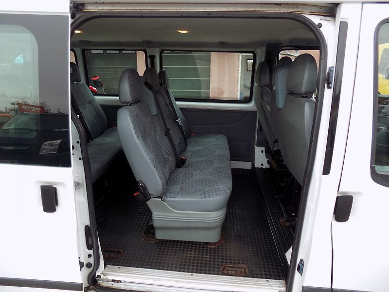 Ford Transit 2,2 TDCI SWB TREND AC 9 MÍST - fotka 25 z 43