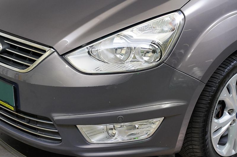 Ford Galaxy - fotka 9 z 26