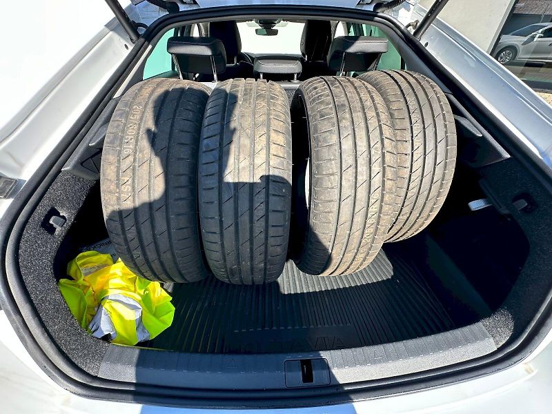 Škoda Octavia (2024) 1.5 TSI 110kW MHEV Top Selecti - fotka 22 z 24
