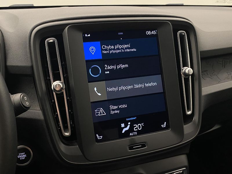 Volvo XC40 T2 KINETIC AUT REZERVACE - fotka 8 z 39