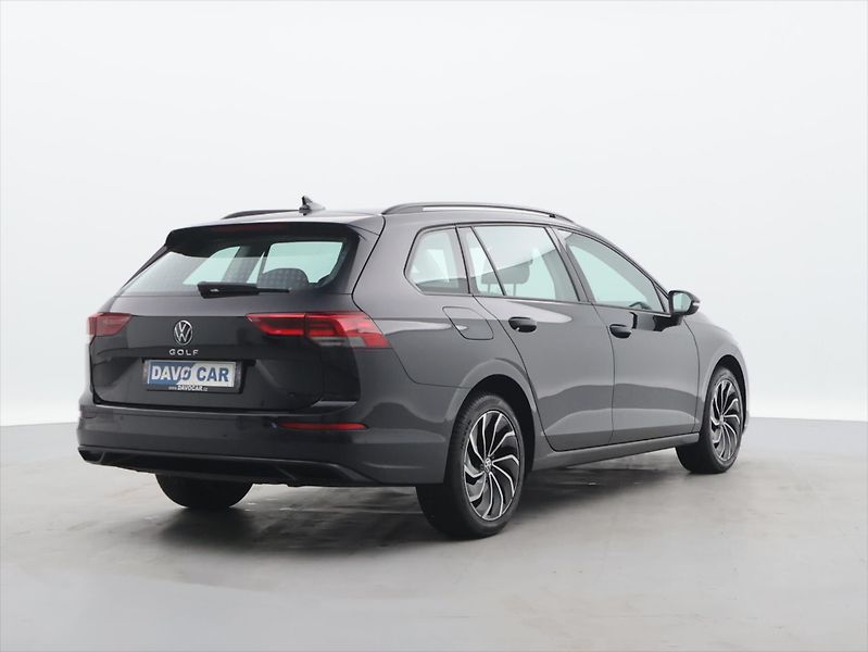 Volkswagen Golf 1.0 TSI 81kW CZ Life LED - fotka 7 z 28