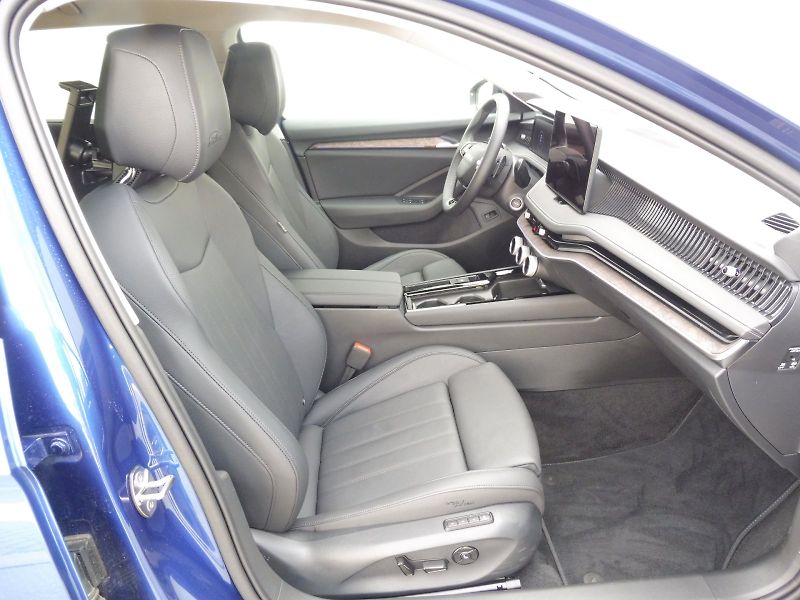 Škoda Superb (2025) Combi L&K 2,0 TDI 110kW DSG - fotka 9 z 30