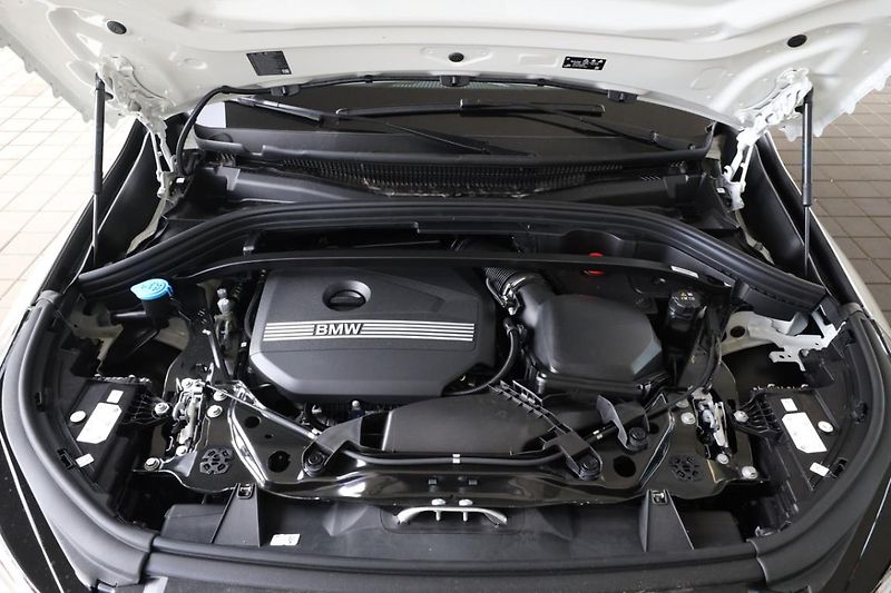 BMW X1 sDrive18i - fotka 9 z 17