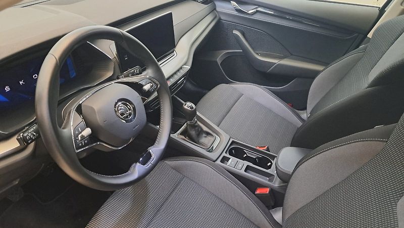 Škoda Octavia (2023) Ambition 1,5 TSI 110 kW - fotka 10 z 23