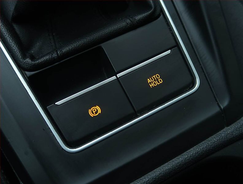 Volkswagen Golf (2021) Life 1.5 TSI, ČR,1.maj - fotka 18 z 22