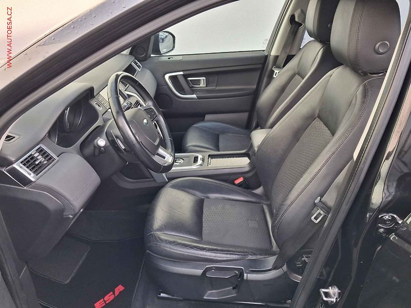 Land Rover Discovery Sport (2017) 2.0 TD4 4x4, AT, kůže, panor - fotka 9 z 17