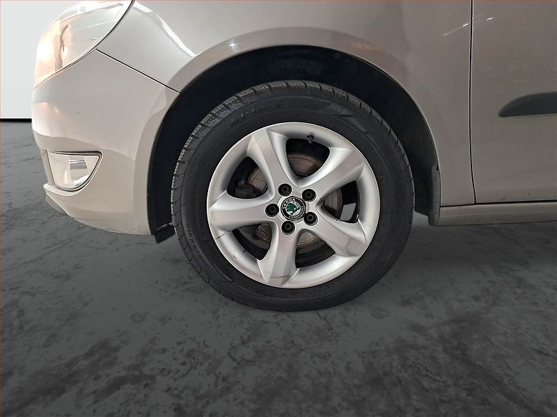 Škoda Fabia (2012) 1.2 TSI, Tempomat - fotka 15 z 16