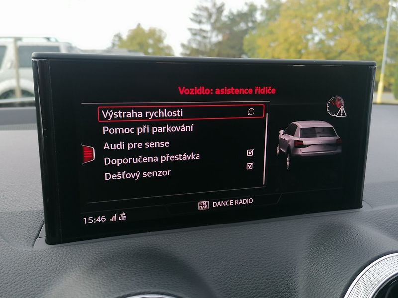 Audi Q2 (2021) 1.5 35 TFSi S-Tronic S-Line - fotka 20 z 28