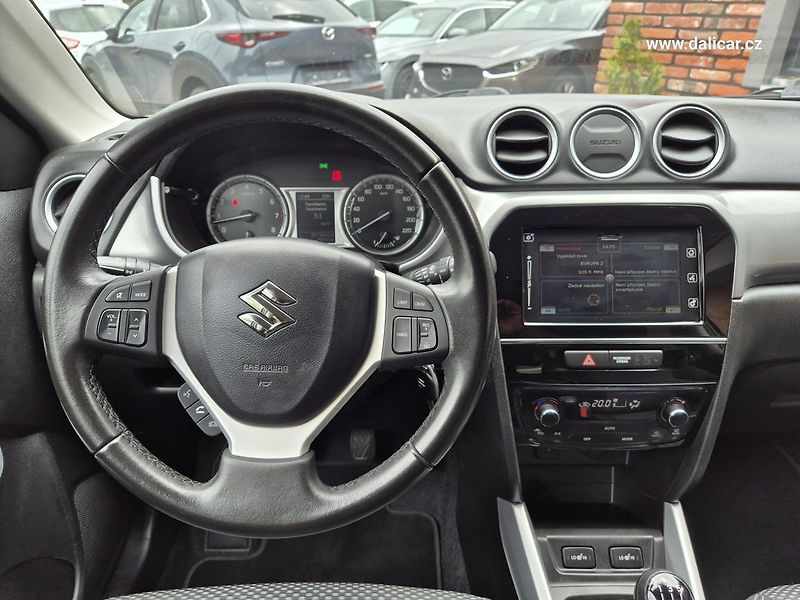 Suzuki Vitara (2017) 1.6VVT 88KW COMFORT NAVI - fotka 23 z 52