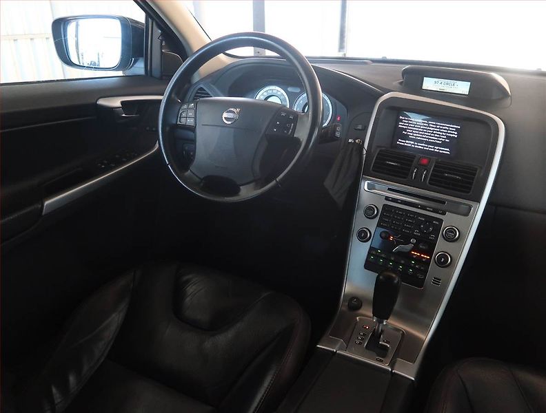 Volvo XC60 (2009) Summum T6, 4X4, Automat - fotka 7 z 21