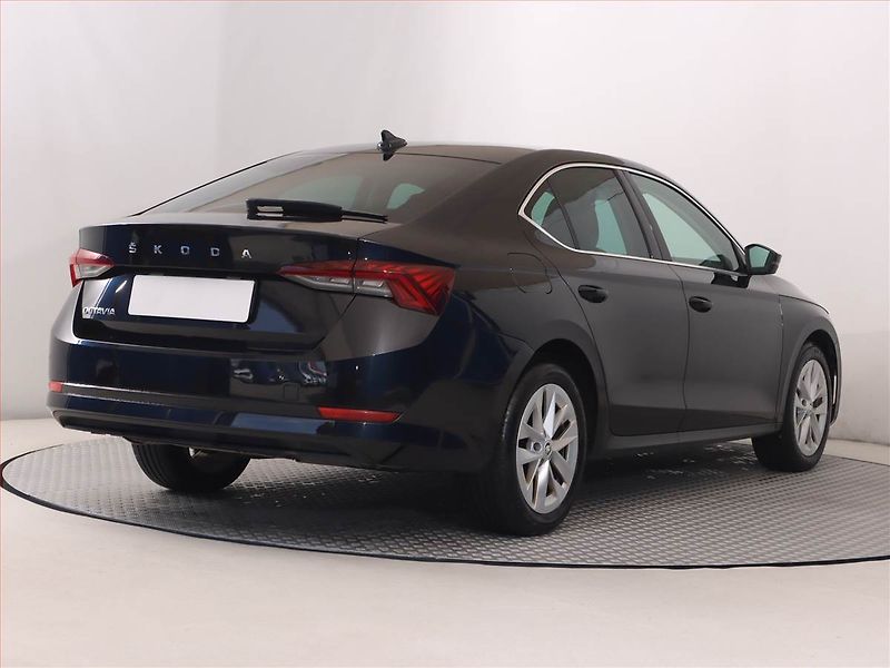Škoda Octavia (2023) Style 2.0 TDI, Automat - fotka 5 z 23