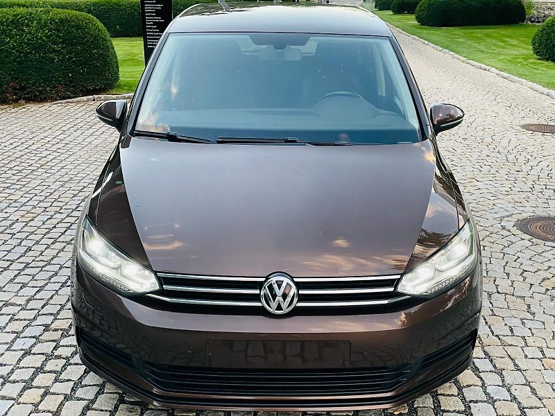 Volkswagen Touran 1.6TDI MAN 7MÍST LED SERVISKA - fotka 5 z 45