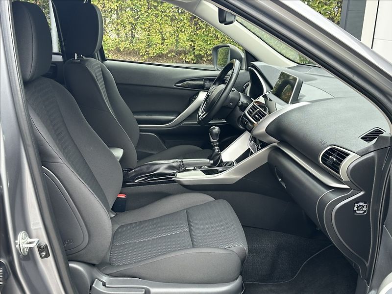 Mitsubishi Eclipse Cross 1,5 Turbo 163PS  Spirit - fotka 16 z 52