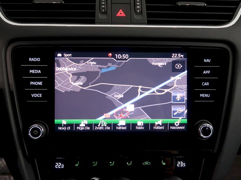 Škoda Octavia (2018) STYLE 1.5TSI 110KW DSG DCC NAV - fotka 27 z 39