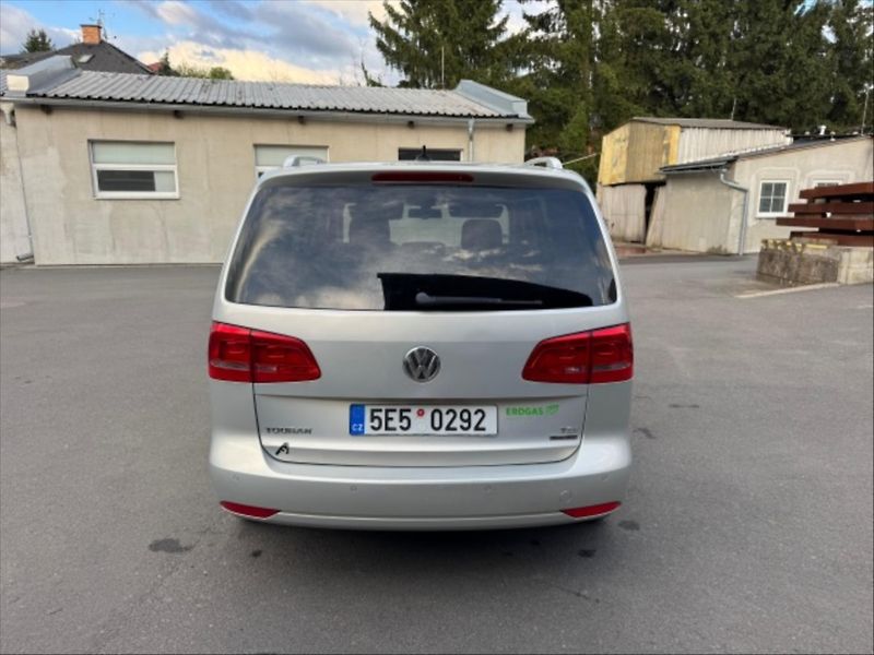 Volkswagen Touran 1,4 TSi 110kW CNG DSG - fotka 6 z 18