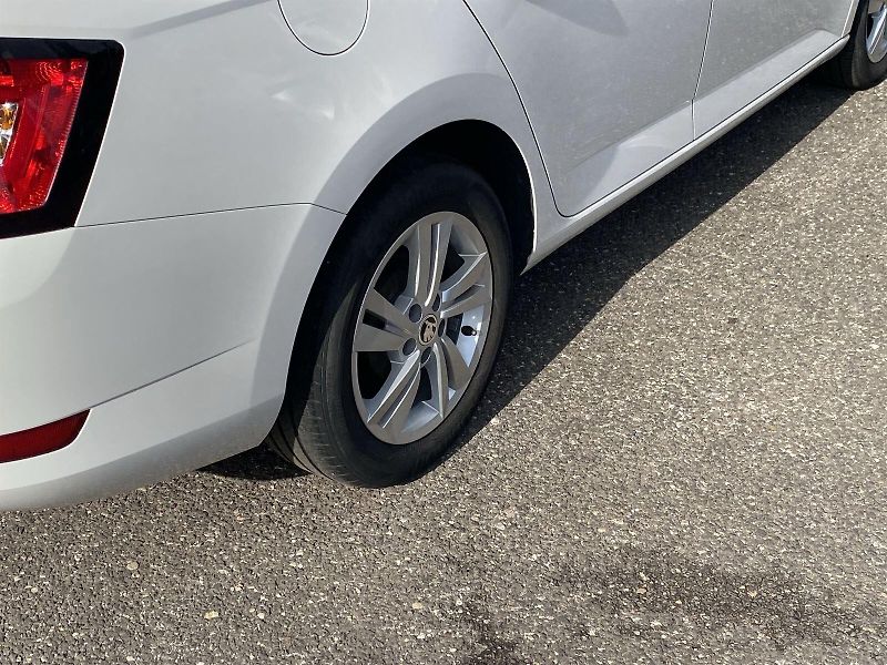 Škoda Fabia (2022) Combi 1.0 TSI Ambition Top - fotka 28 z 32
