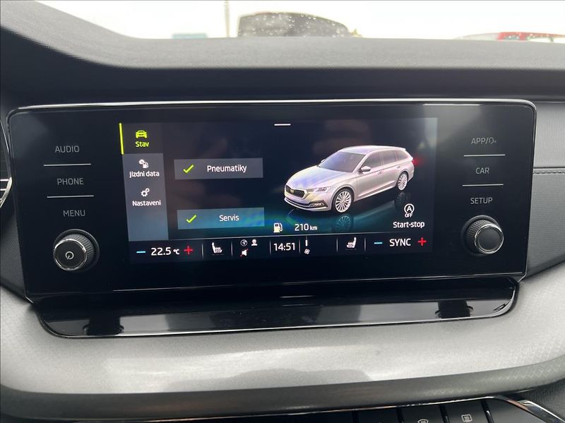 Škoda Octavia 2,0 TDI 85kW Ambition Combi - fotka 27 z 30