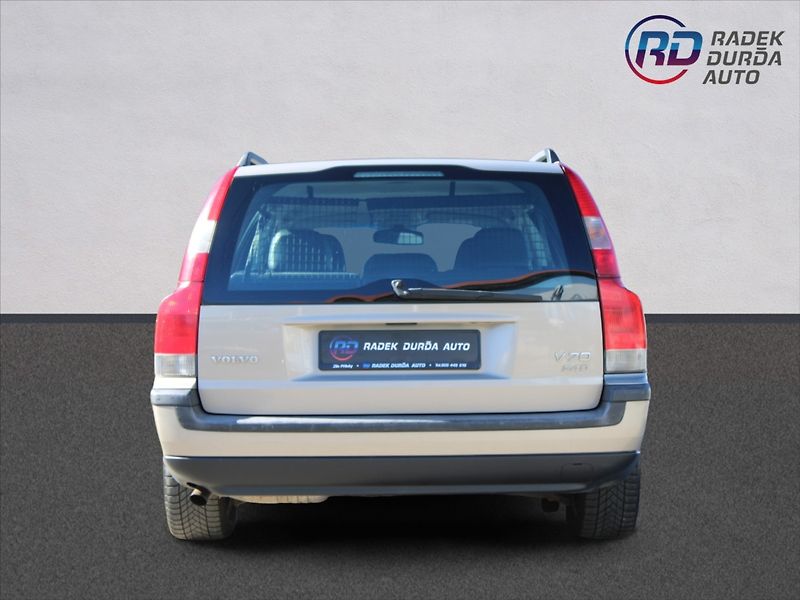 Volvo V70 2,4 D  NOVÉ V ČR,1.MAJITEL - fotka 6 z 18