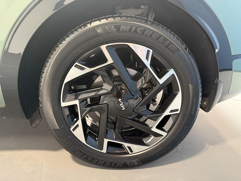 Kia Sportage 1.6 T-GDi MHEV 4x4 GT Line DCT - fotka 17 z 17