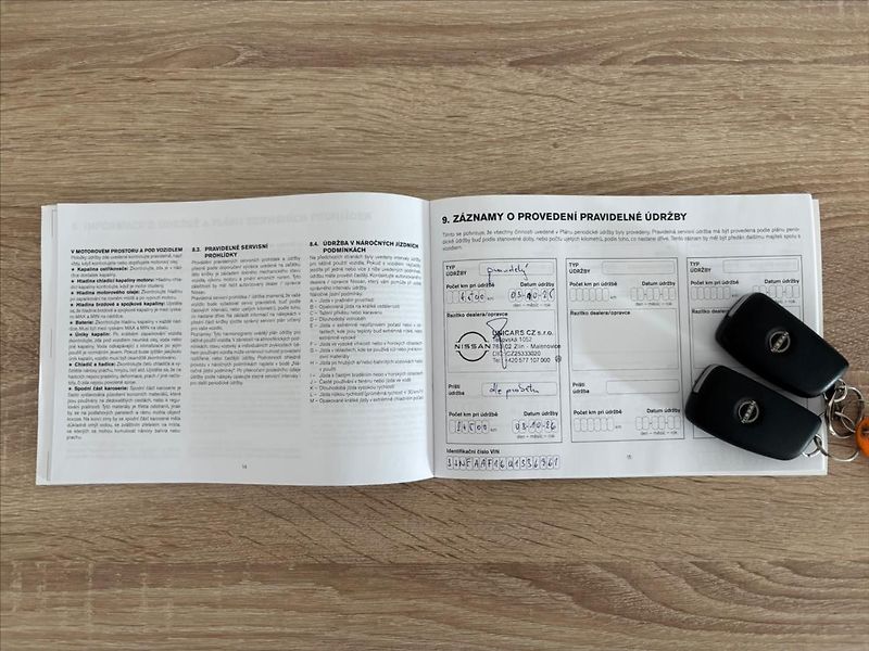 Nissan Juke 1,0 DIG-T  Acenta 6MT CZ - fotka 25 z 25