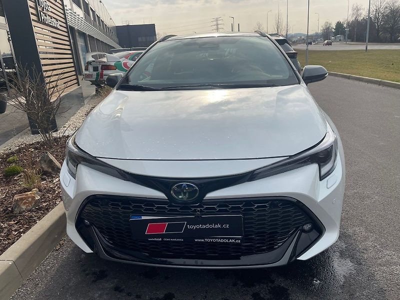 Toyota Corolla 2.0 Hybrid GR SPORT - fotka 2 z 28