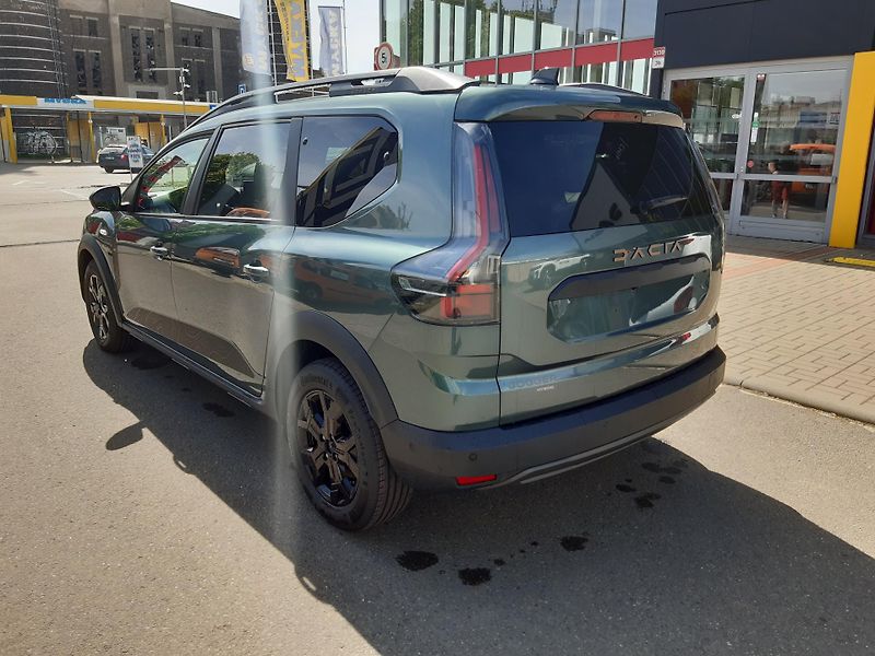 Dacia Jogger (2026) Extreme 1,8 155k HYBRID 7 míst - fotka 5 z 24